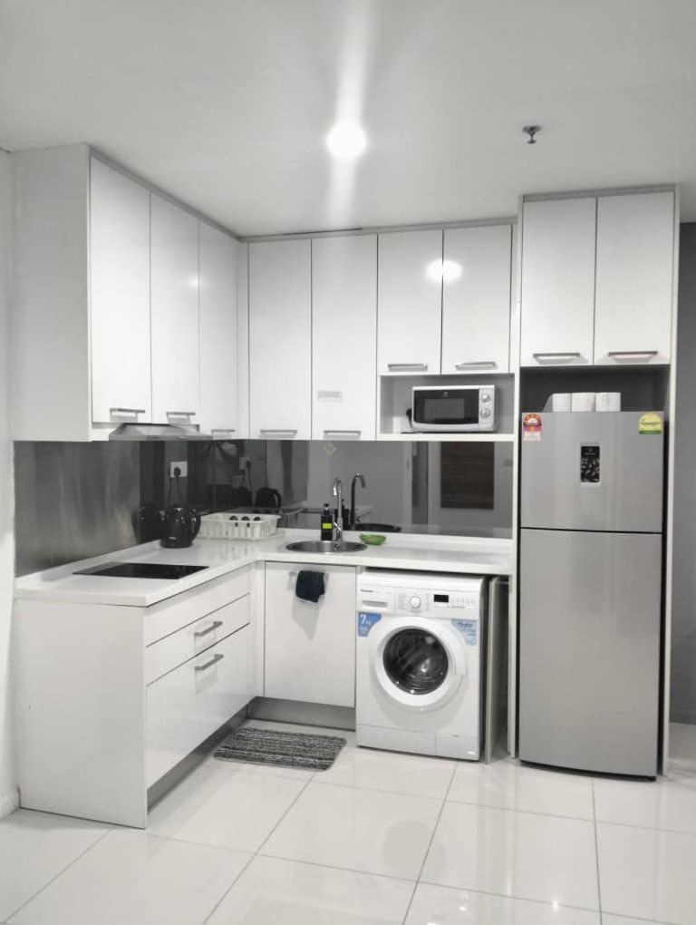 Signature Apartment At Mercu Summer Suites Klcc Kuala Lumpur Exterior foto